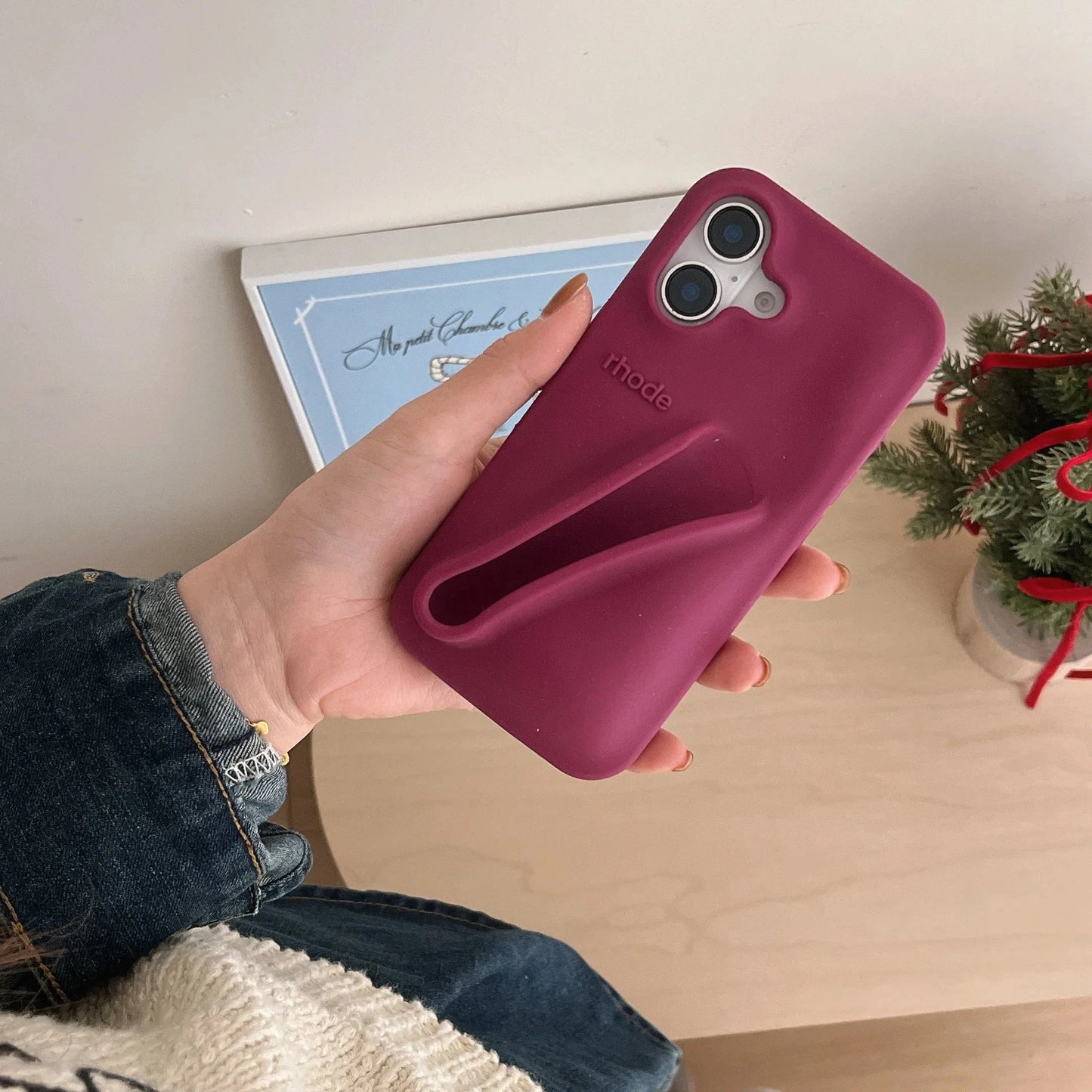 Trendy Lipstick Case For iPhones (Raspberry)