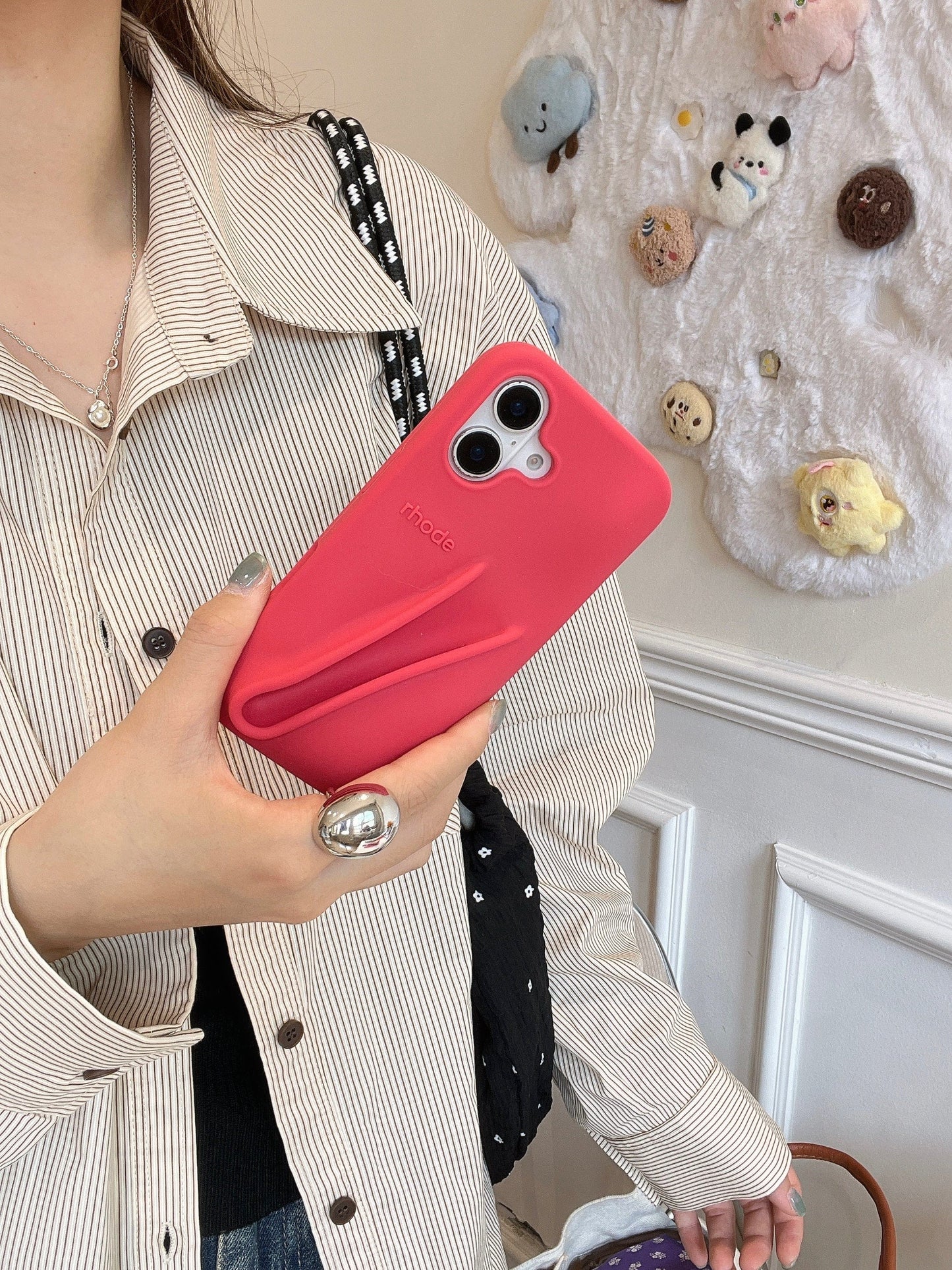 Trendy Lipstick Case For iPhones (Red)