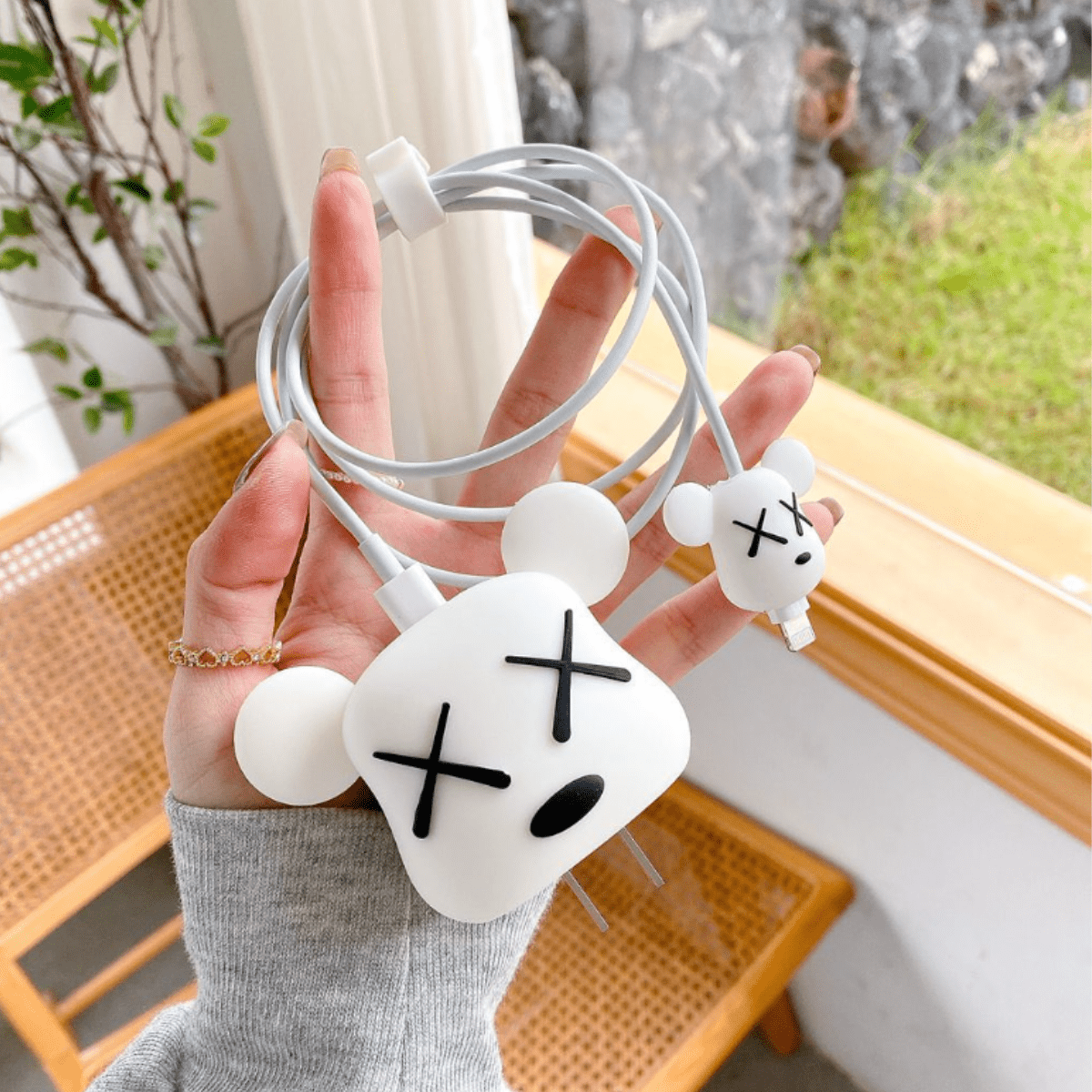 iPhone 18W 20W 3d Silicone Cartoon Charger Protective Case – White Kaws