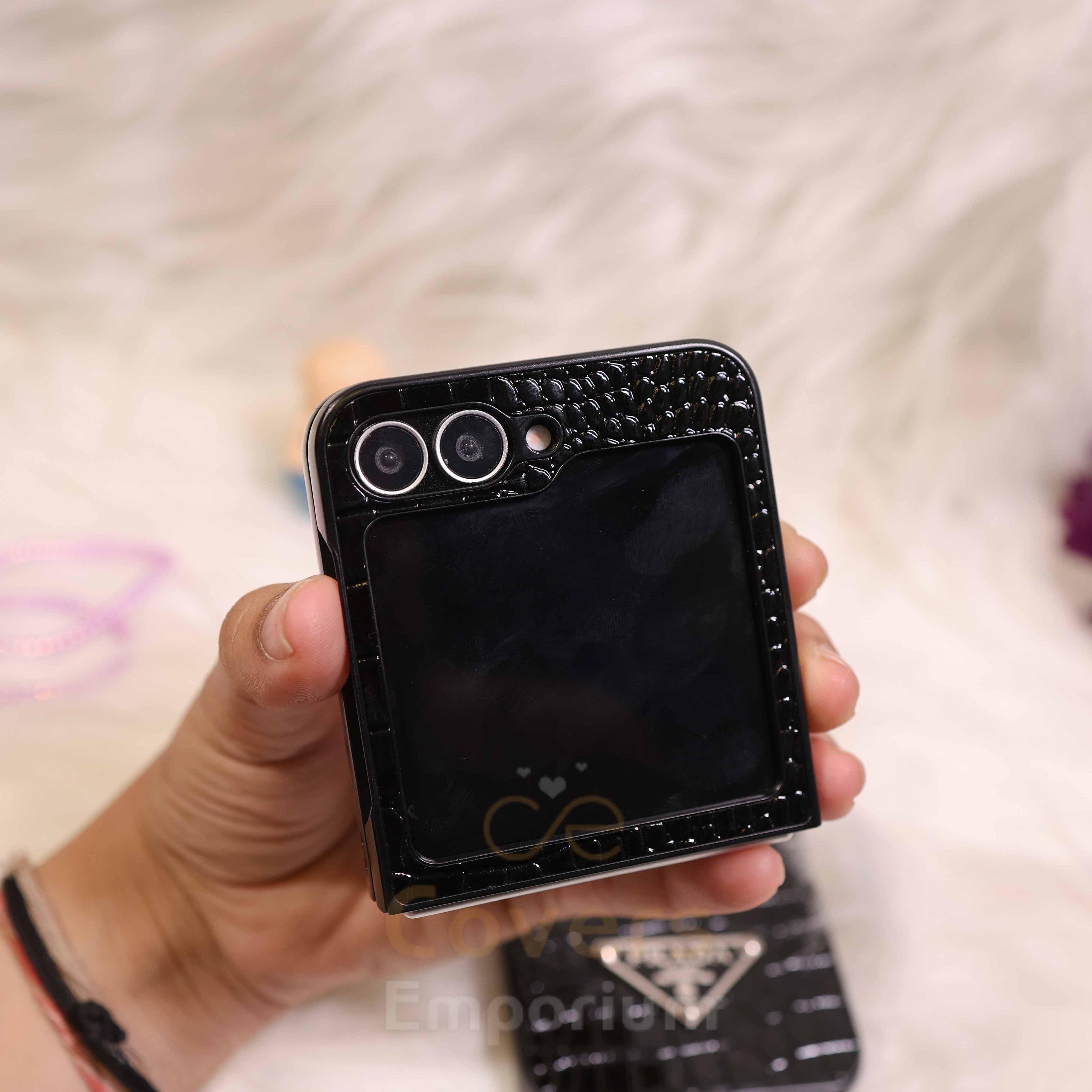 Luxury Branded Black Phone Case For Flip 5 & 6