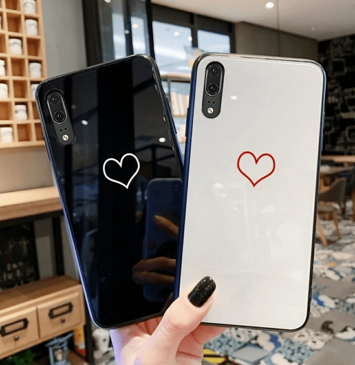Black or white heart glass case
